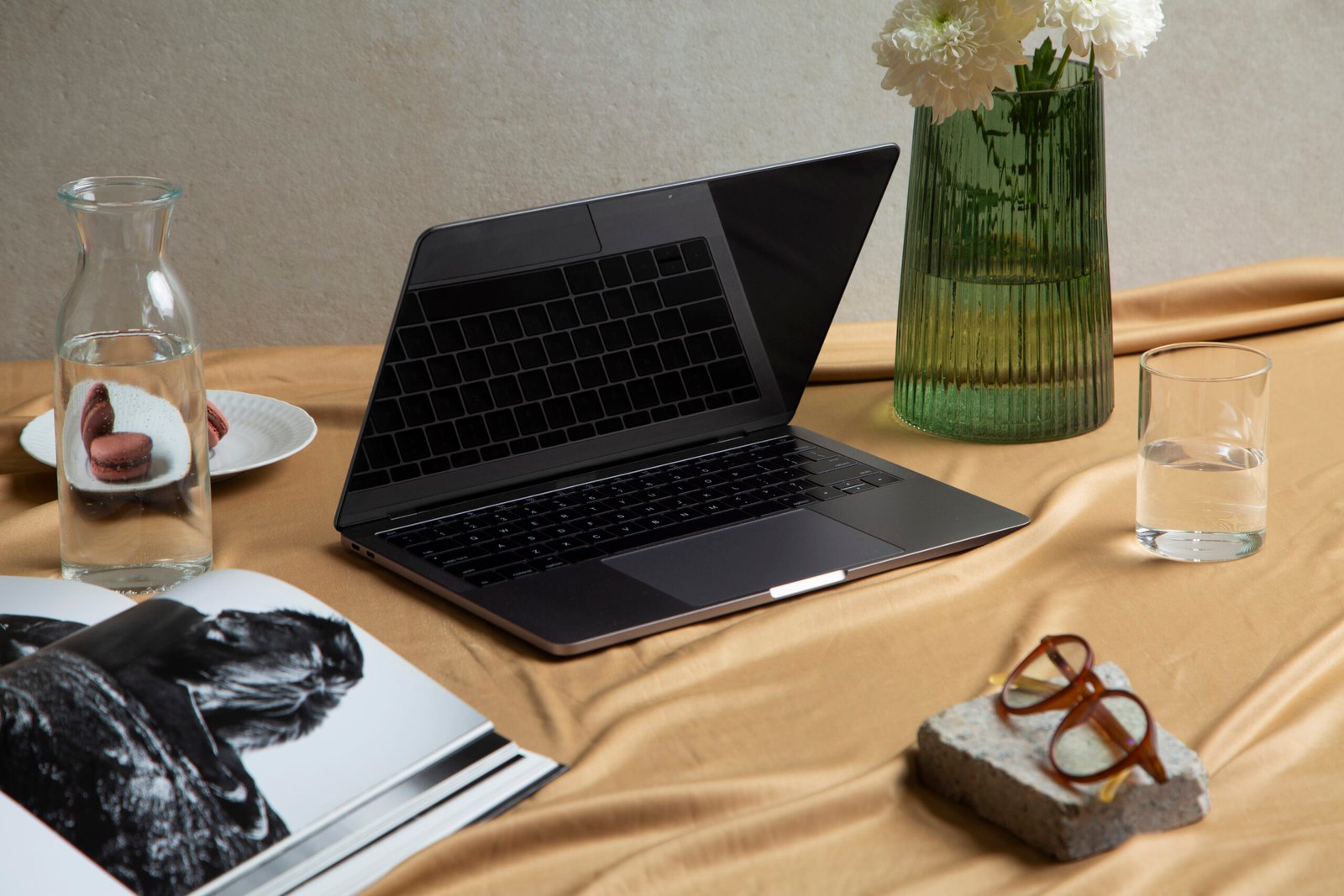 MacBook Air M4 UAE 2026